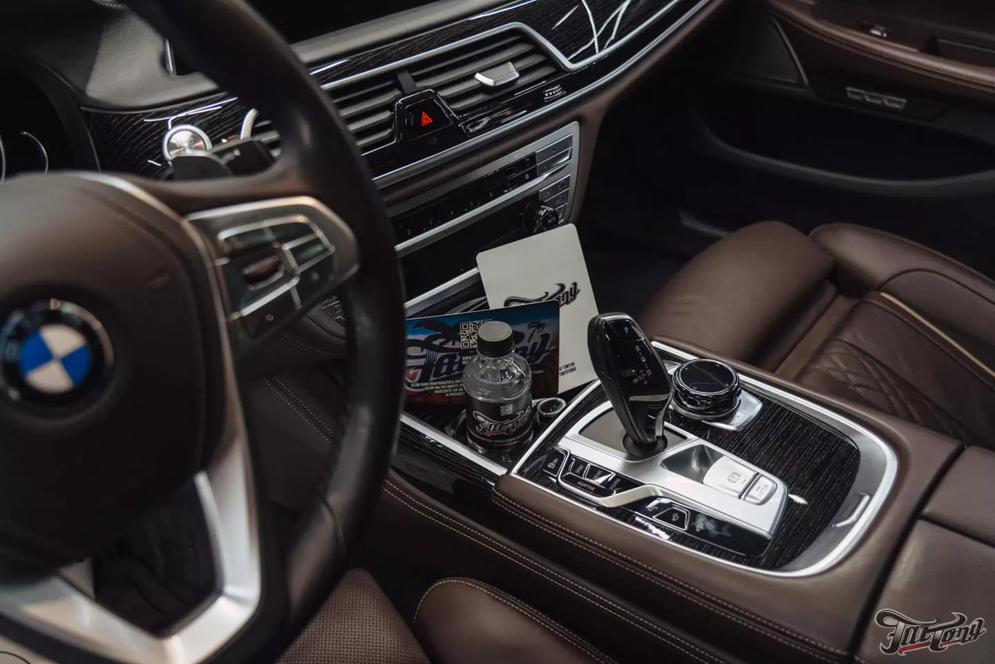 Оклейка BMW 7 в матовый винил и полиуретан. Антихром, окрас дисков и суппортов. Детейлинг